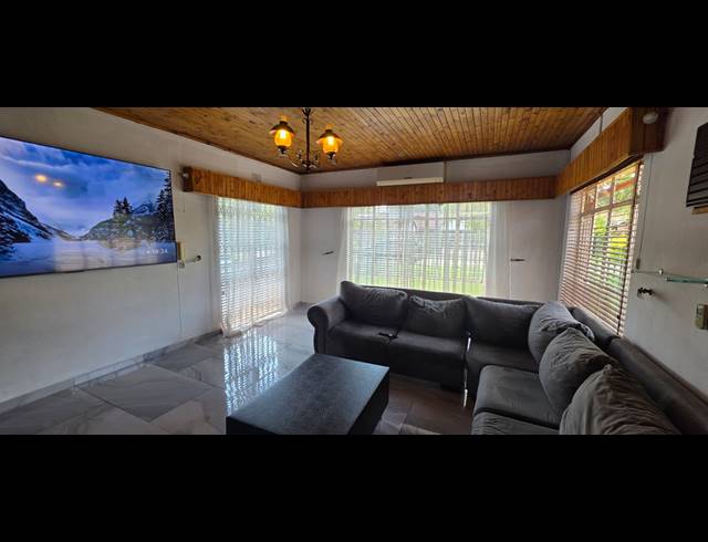 4 BEDROOM HOUSE FOR SALE IN VANDERBIJLPARK SE 2